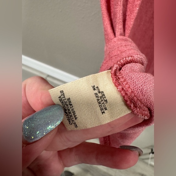 Gimmicks Washed High Low Hem Top - Picture 8 of 9